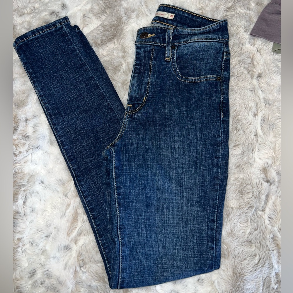 Levi’s, 721 high rise skinny, size 26